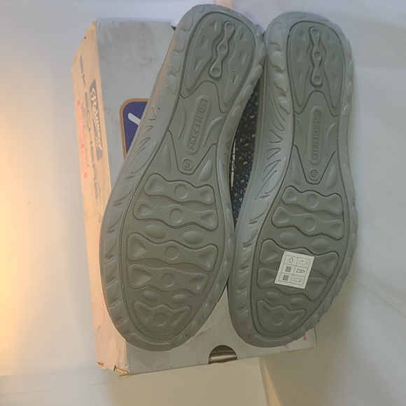 Skechers Women's Slip-On Loafer, Knitted Pattern, Multi-Color (Navy), Size 7.5 - Picture 5 of 16